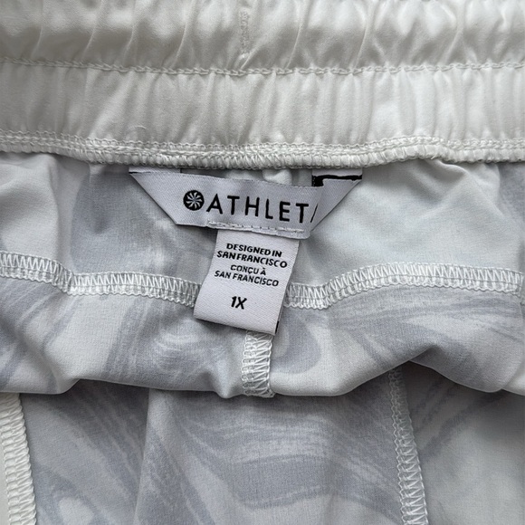 NWT Athleta All Activity 4" Marbled Print Athletic Shorts Size 1X - Picture 7 of 8